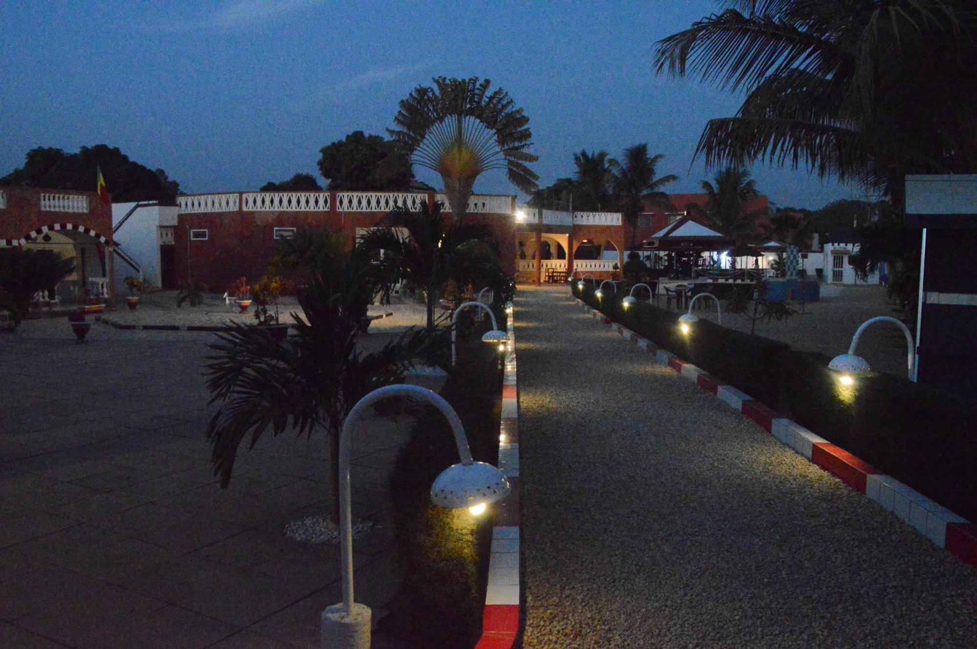 Hotel Takana Ngaparou Exterior foto